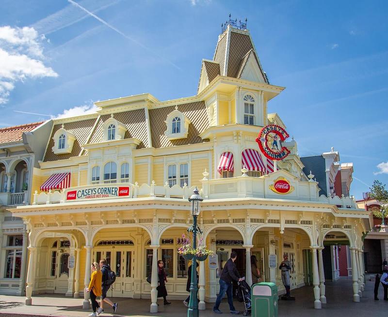Casey's Corner in Disneyland Paris Fast Food & Hot Dogs