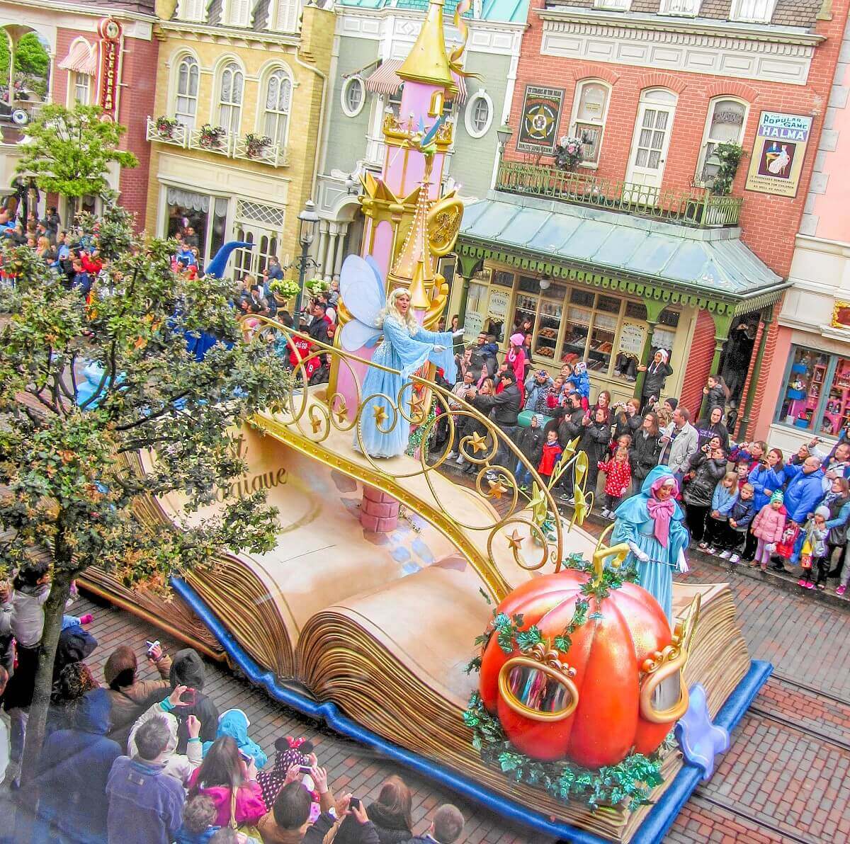 Disney Magic on Parade tägliche Parade im Disneyland Paris