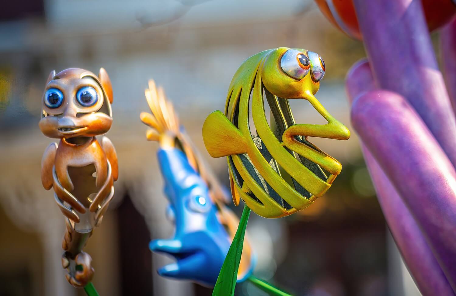 Detailaufnahme der Skulptur zum Film findet Nemo, zeigt zwei Fische und ein Seepferdchen