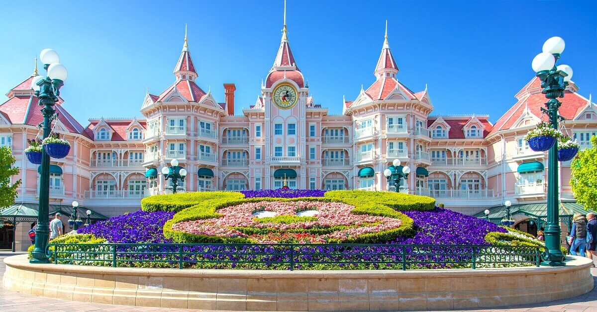 Disney Hotels at Disneyland Paris - Book your stay in the heart of magic